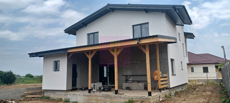 Sabareni, casa p+1E+m, 5 camere, 3 bai, terasa acoperita, CT
